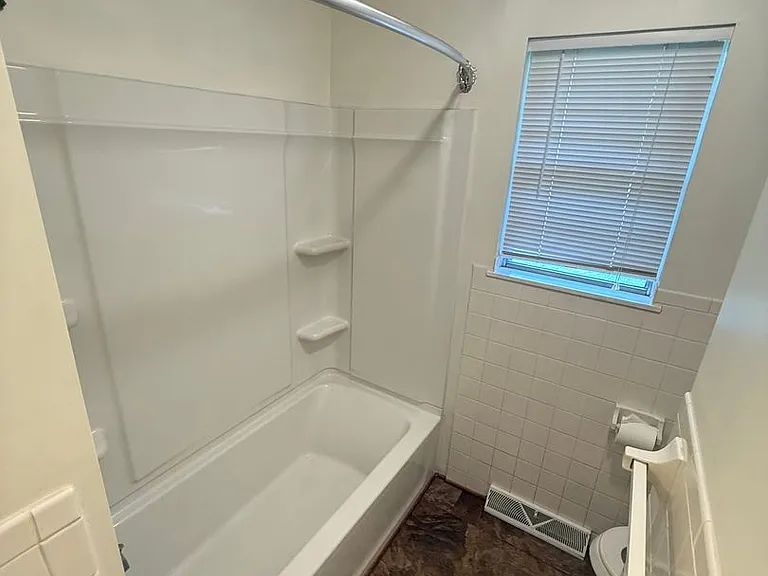 825 S Luster Ave — Photo 21