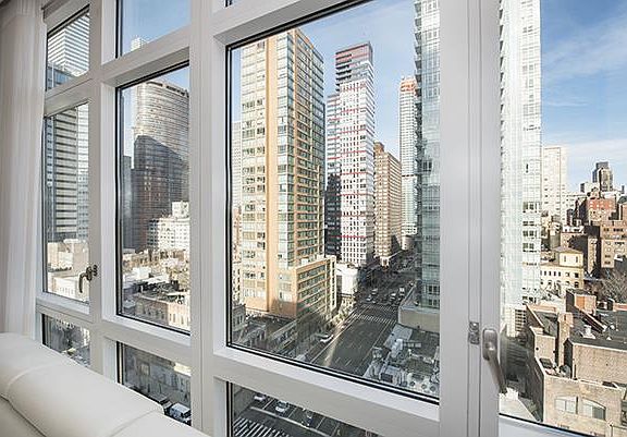 4th image of 305 E 51st St APT 12D