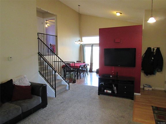 5th image of 20927 Kelly Pl