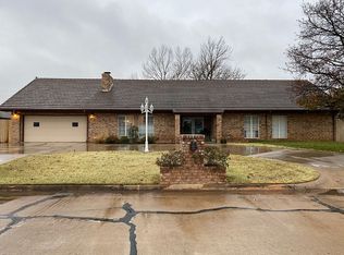905 Sutter Dr, Fairview, OK 73737