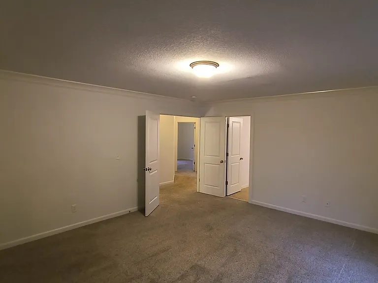 5809 NE 59th Ave — Photo 15