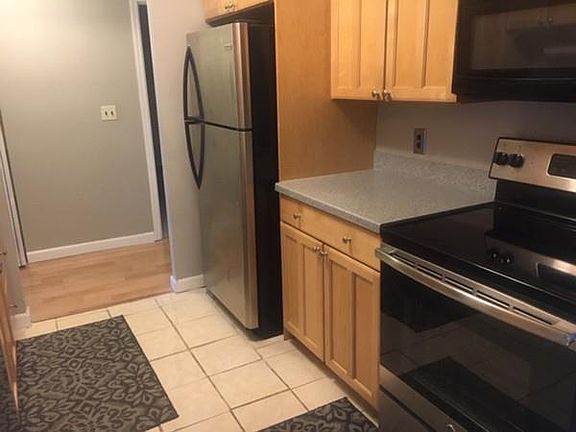 4th image of 139 King St APT 305B
