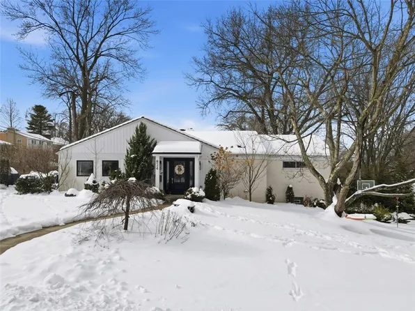 824 Foxland Dr, Pittsburgh, PA 15243