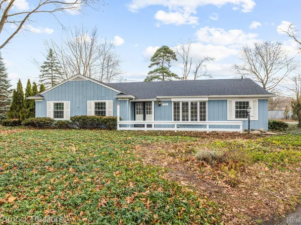 4115 Pomona Colony St, Bloomfield Hills, MI 48301
