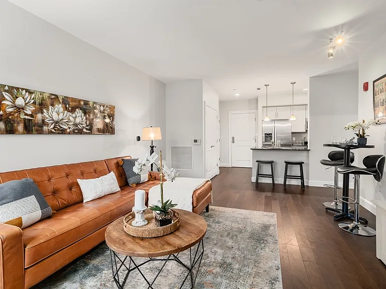1501 Commonwealth Ave #304 — Photo 8