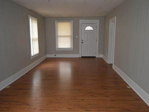 4th image of 3107 10th Ave
