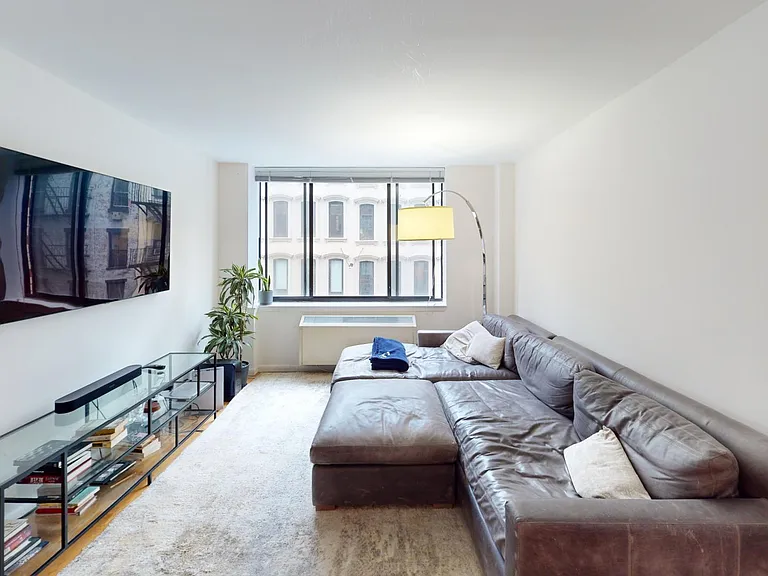 121 Reade St #6M — Photo 2
