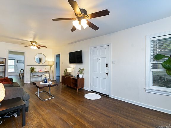 4th image of 607 W HUISACHE AVE