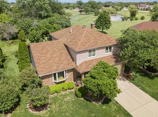 1550 W Squire Ln, Addison, IL 60101