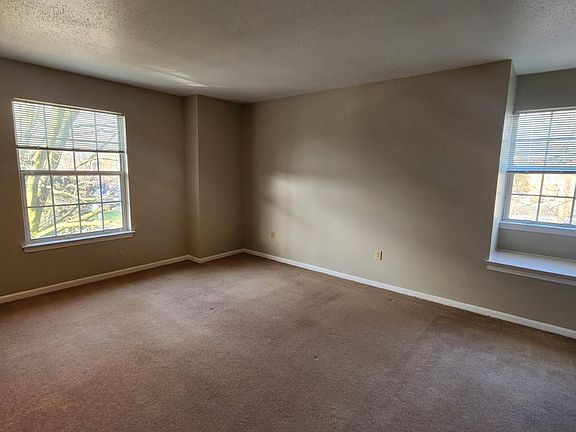 2nd image of 210 N Sage St #9