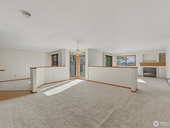 2nd image of 807 SE Sentry Drive