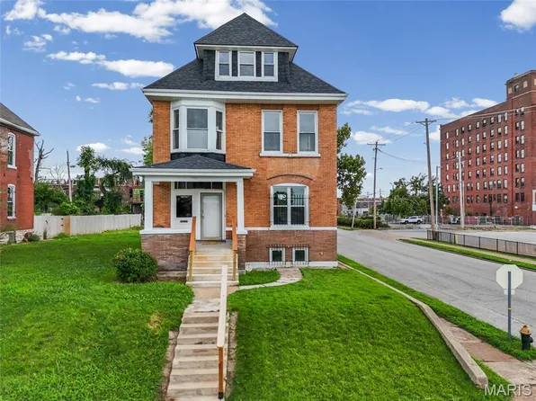 736 Aubert Ave, Saint Louis, MO 63108