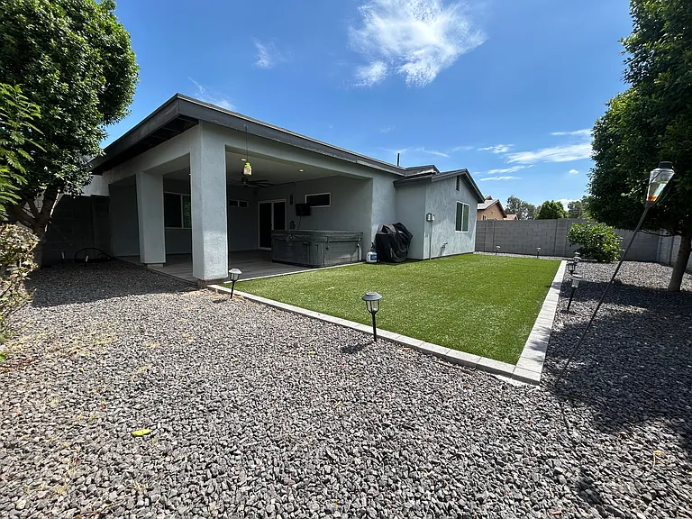 3507 E Claire Dr — Photo 43