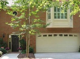 230 Dunwoody Creek Cir, Sandy Springs, GA 30350