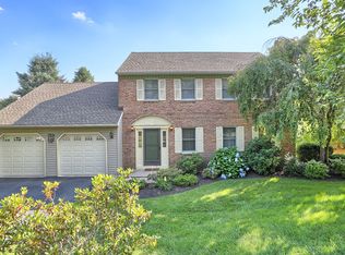 36 Golfview Ln, Reading, PA 19606