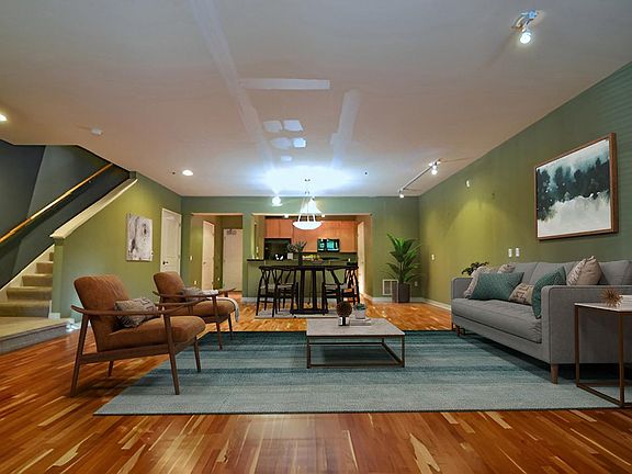 2nd image of 232 8th St E #232