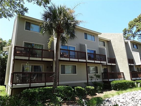2nd image of 5 Tanglewood Dr APT 704