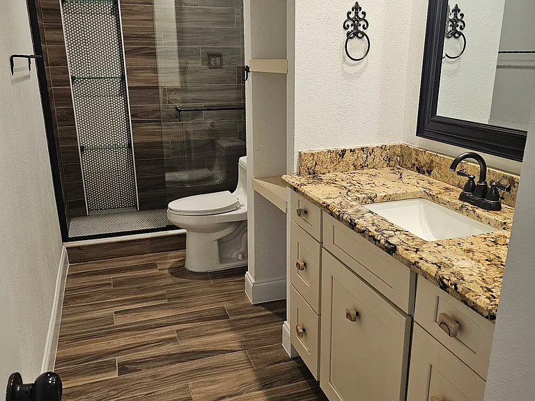 4453 Rayfield Dr — Photo 3