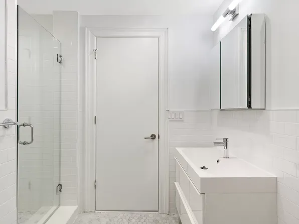 200 Prospect Park West image 8 of 8