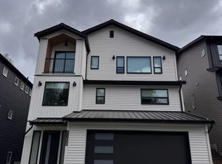 11058 Lockwood St, Maple Ridge, BC V2W 1Z6