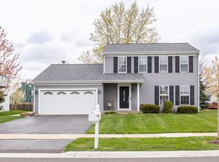 665 Waterford Dr, Lake Zurich, IL