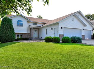 2045 Mineral Springs Pkwy, Owatonna, MN 55060