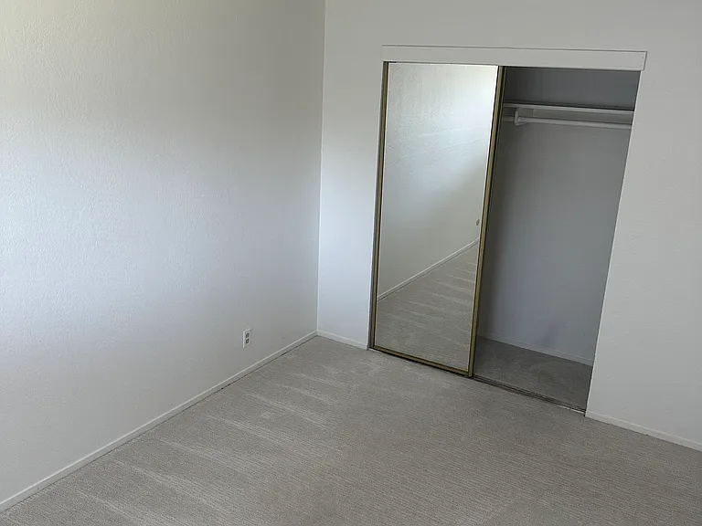 4633 Morpheus Ln — Photo 30