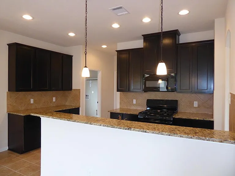16003 Thornbill Ln — Photo 5