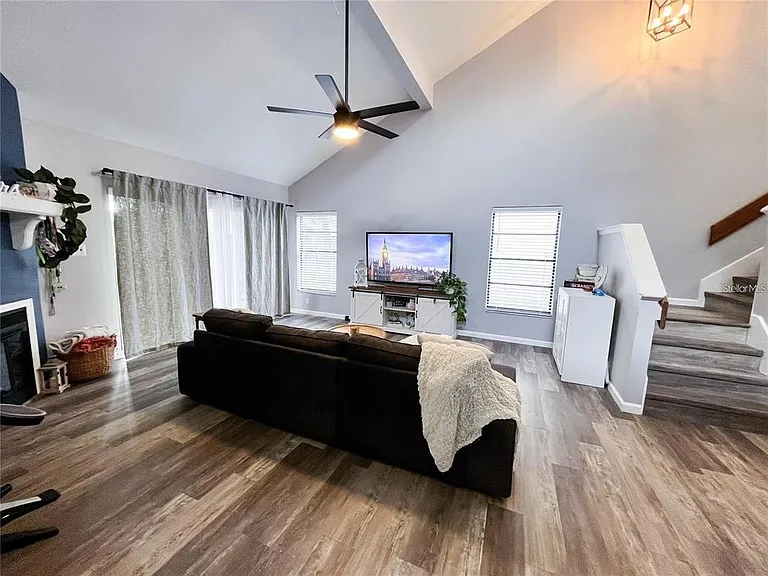 3747 Okeechobee Cir — Photo 10