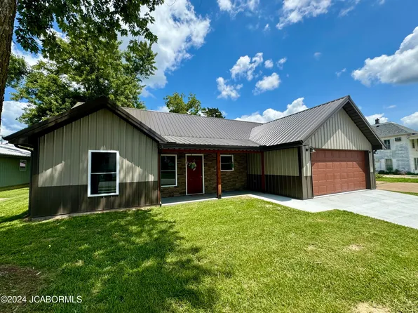 117 E Morgan St, Tipton, MO 65081