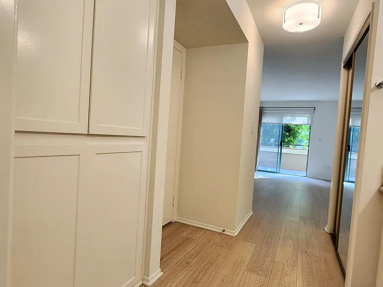 1444 S. Saltair — Photo 19