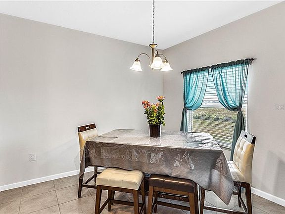 5th image of 210 Citrus Pointe Dr