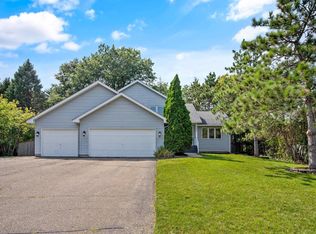 1250 Paddock Trl, Woodbury, MN 55125