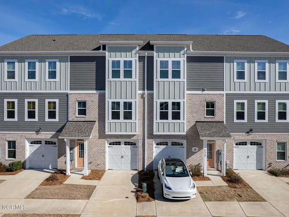 220 Gray Duck Dr