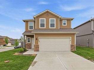 21305 W 215th Ter, Spring Hill, KS 66083