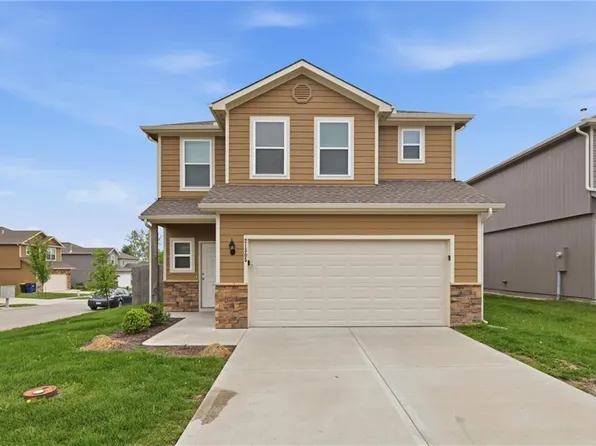 21305 W 215th Ter, Spring Hill, KS 66083