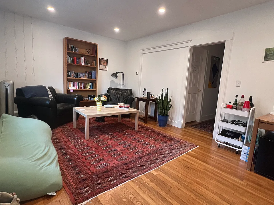 24 Chetwynd Rd #1