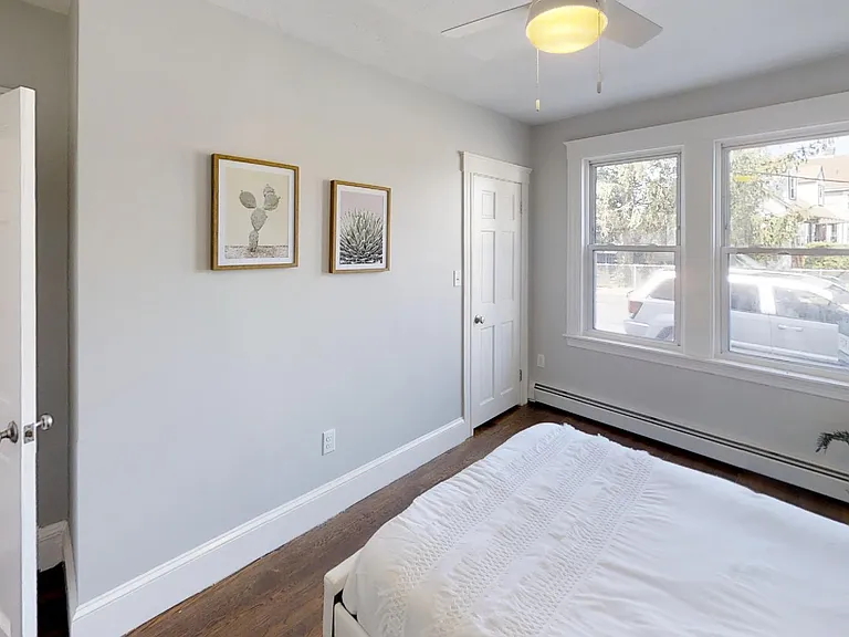 836 Canterbury St #1R — Photo 16