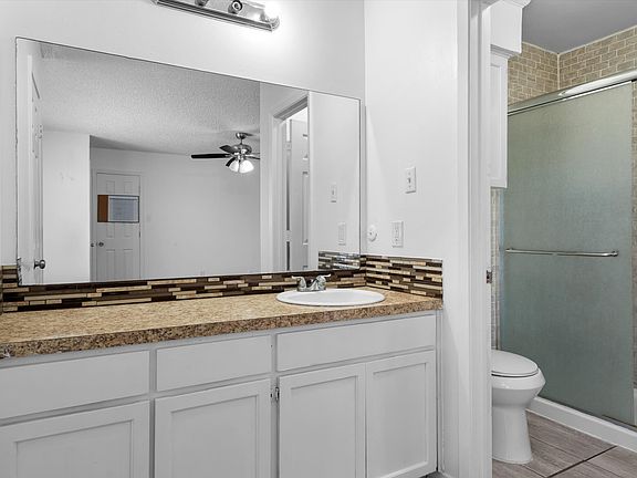 4th image of 2207 Chase Ct
