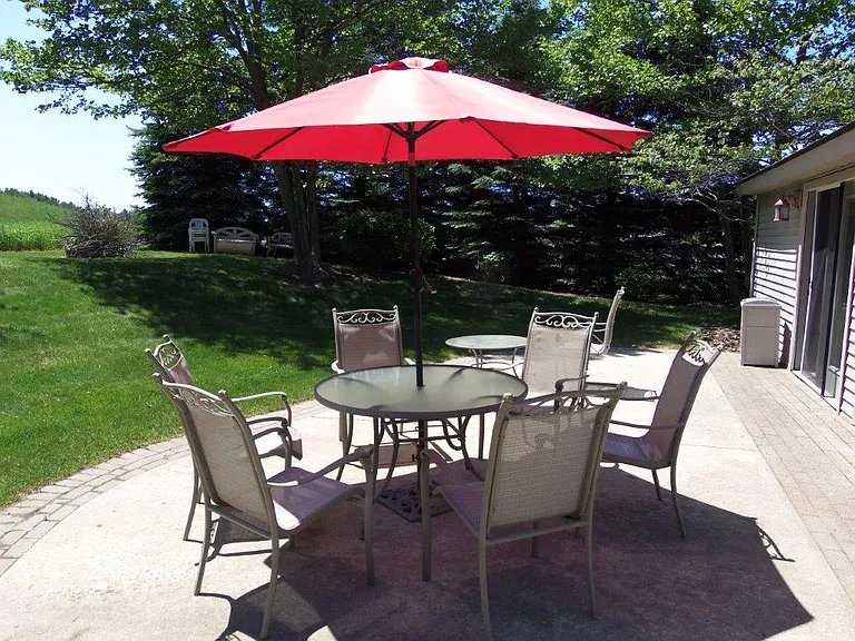 2670 Green Meadows Dr — Photo 7