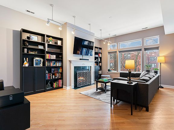 3rd image of 625 W Patterson Ave APT 2W