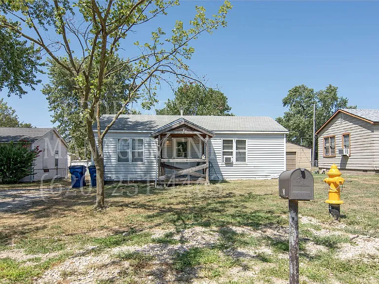 1418 Velma Dr — Photo 6