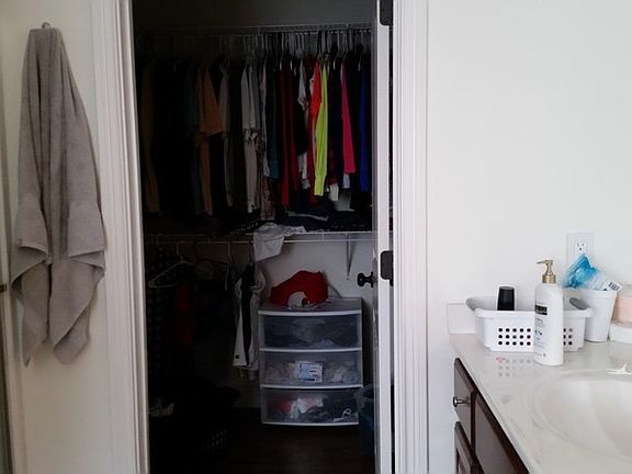 2nd image of 3686 Woodbridge Ln