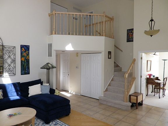 3rd image of 130 White Branch Ct S