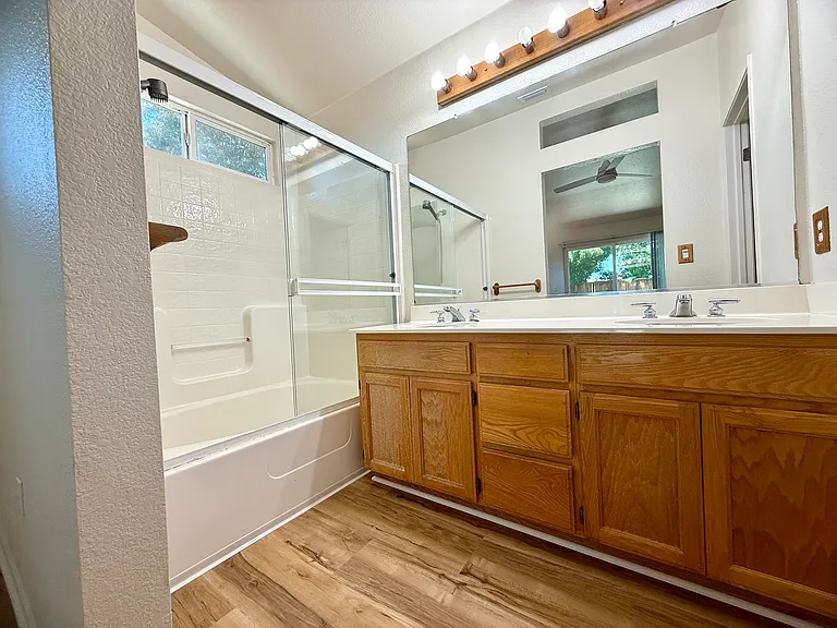4901 Hillridge Way — Photo 22