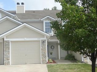 1315 NW Hidden Ridge Cir, Blue Springs, MO 64015