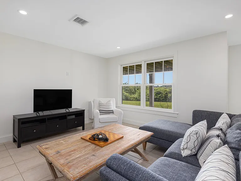 21 Ocean Heights Rd — Photo 19