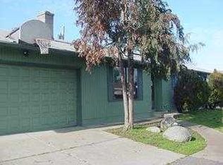 1018 Chestnut St, Medford, OR 97501