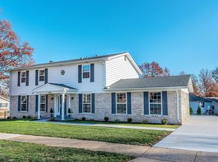 1295 Clearlake Cir, Ballwin, MO 63011