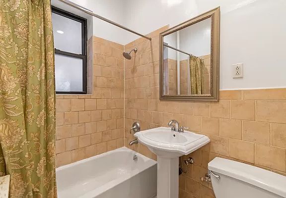 2nd image of 107 W 82nd St APT 1D